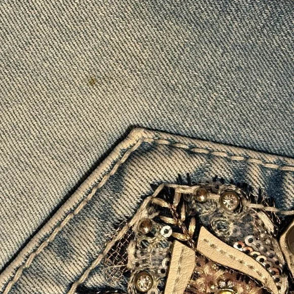 MISS ME Midrise Capri Jeans Embellished - 28 - Picture 10 of 10